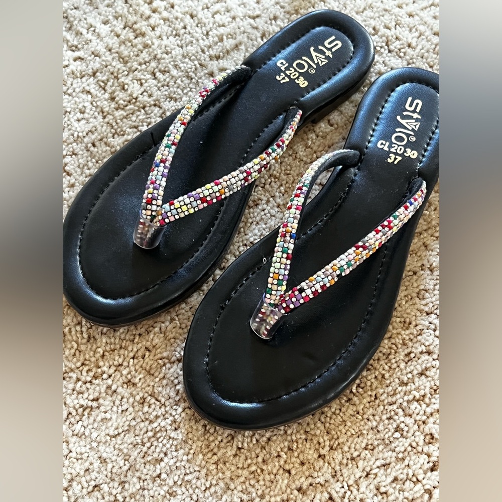 Stylish Black Beaded Flip Flops - Picture 2 of 4